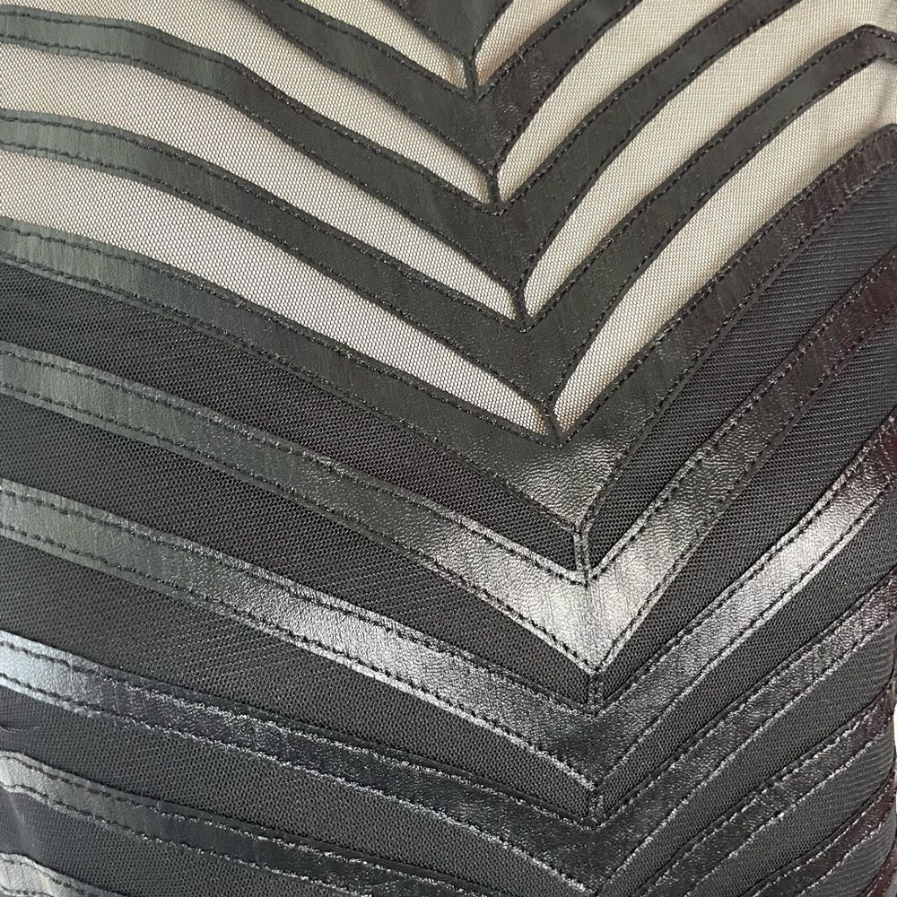 Guess Faux Leather Zebra Print Size 4 - Picture 10 of 13